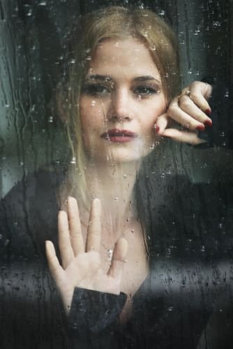 Когда стучится в окна дождь...