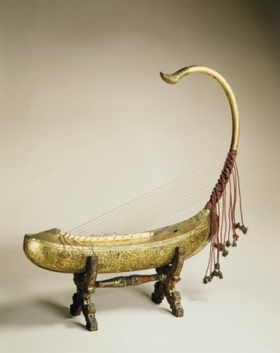 Необычные инструменты из коллекции The Metropolitan Museum