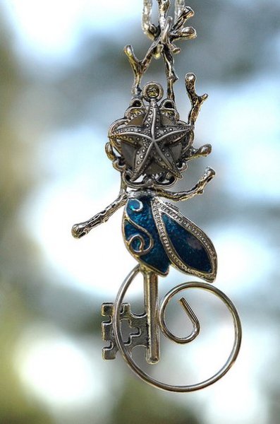 Потрясающие украшения в виде ключей от Keyper's Cove. Часть 1